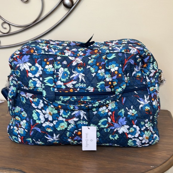 Vera Bradley Bags New Vera Bradley Medium Traveler Bag In Floral
